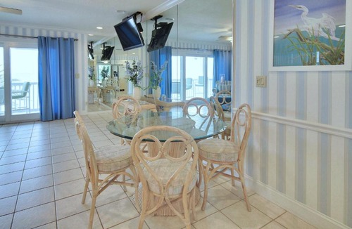 Sunset Reef Apartment | Sunset Villas Unit #3 Condo
