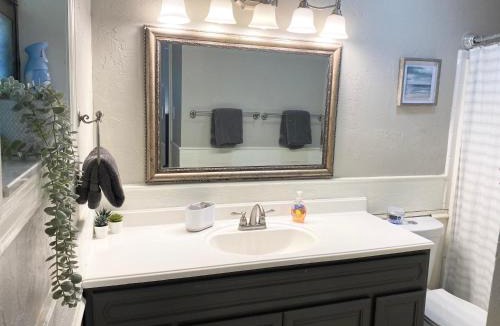 Cooper City House | Sunshine Acre 2B 2B King Master Suite, BIG Yard