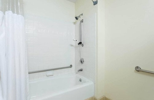 Anderson Hotel | Super 8 by Wyndham Anderson/Clemson Area