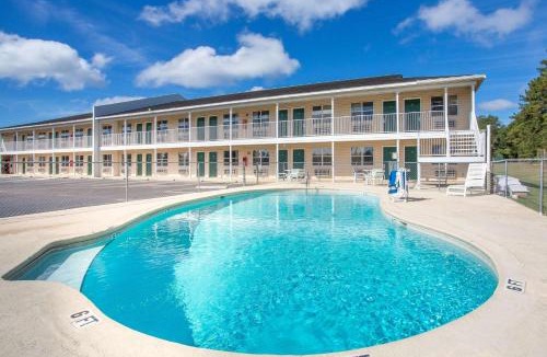 Monticello Hotel | Super 8 by Wyndham Monticello
