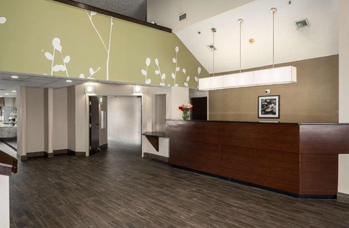 Summerville Hotel | SureStay by Best Western Summerville Flowertown