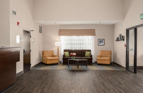 Summerville Hotel | SureStay by Best Western Summerville Flowertown