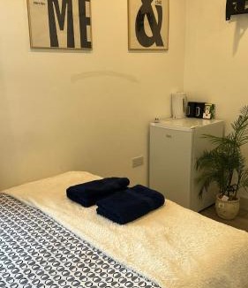 Sutton Central Apartment | Sutton & Stone