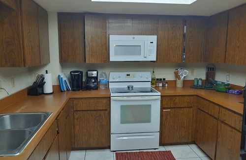 Branford Cabin | Suwannee River Cabin - 24 Private Wooded Acres- 500' Waterfront-Dock-Dogs OK