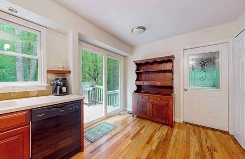 Sautee Nacoochee House | Sweet Creek at Skylake