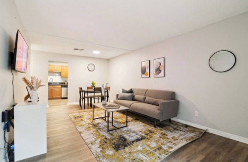 Gainesville Apartment | Sweetwater 24A I Beautiful 1Bd Apt I Free Parking