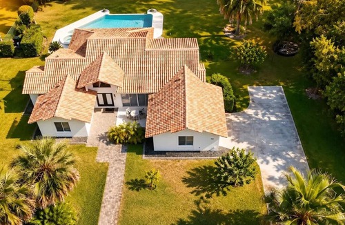 Clermont House | SWISS 42 - Golf Course