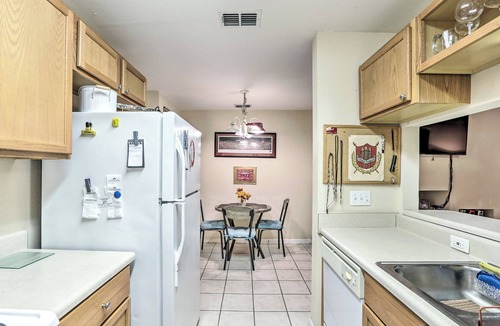 Tallahassee House | Tallahassee Townhome 4 Mi to College Town!
