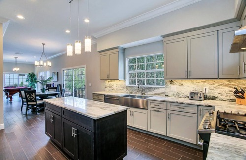 Old Seminole Heights House | ☆ Tampa Riverfront Villa ☆ Heated Pool/Hot Tub/Kayaks/Pool Table
