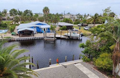 Bokeelia Apartment | Tarpon Tide studio -Beautiful waterfront 1st floor