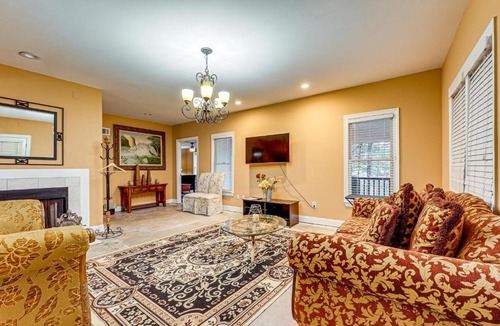 Woodstock Apartment | Tasteful Unit w/Pool Table: 7 Mi to Lake Altoona!