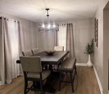 Rockingham Villa | Ted's Place, R'ham's Premiere Home away from Home!