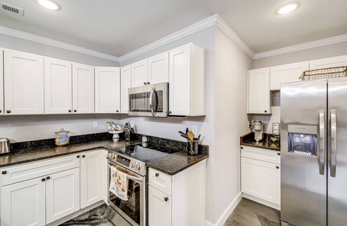 La Follette Apartment | Tennessee Mountain-View Retreat Near Norris Lake!
