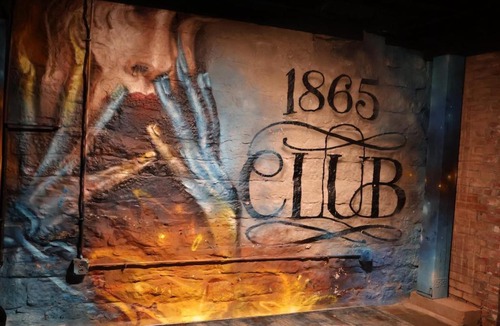 Nashville Apartment | The 1865 Nashville Experience With Speakeasy, Pool & Parking