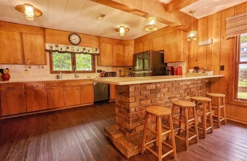 Lake Junaluska House | The Allgood Upper level home-Lake Front, Sleeps 10