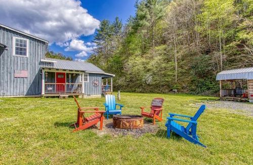 Sevierville Ski Chalet | The Barn, Hot Tub, WIFI, 560 FREE tickets each paid day
