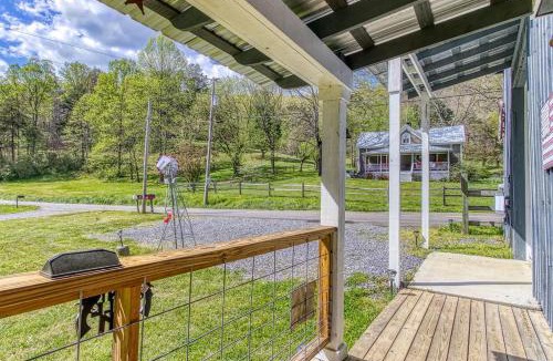 Sevierville Ski Chalet | The Barn, Hot Tub, WIFI, 560 FREE tickets each paid day