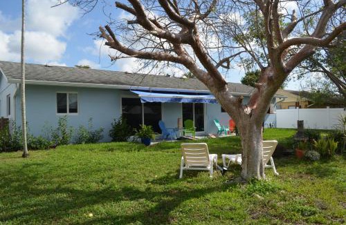 Jog Road House | The Beach Nest - Delray Getaway