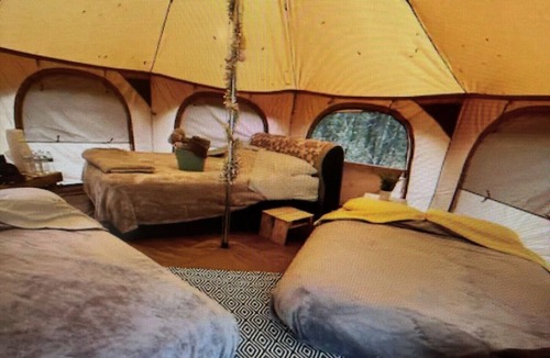 Tallahassee RV Rental | The Big Top Lg group GLAMP Farmstay