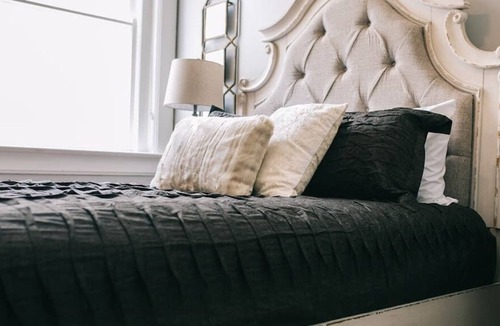 Lake City Apartment | The Blanche - Room 210