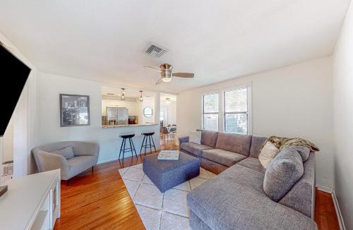 Riverside Heights House | The Blue Bird