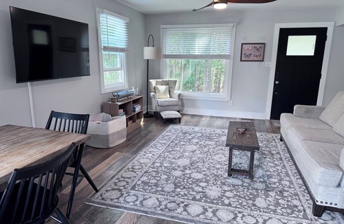 Davidson Other | The Blue Hen - Charming 3 bedroom in Davidson