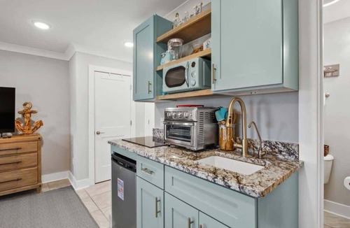 Tybee Island Apartment | The Blue Heron Hideaway
