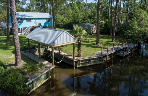 Theodore House | The Blue House~Private Waterfront~Boat Slip~Kayaks