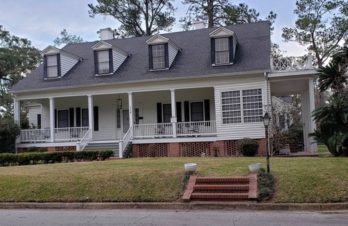 Monticello House | The Budd-Pafford House - The Presidential Suite