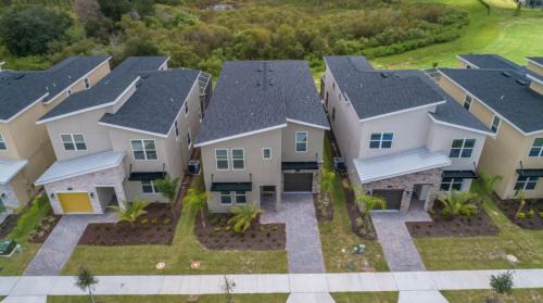 Four Corners House | The Captivating Cottage 6 bedrooms of pure delight
