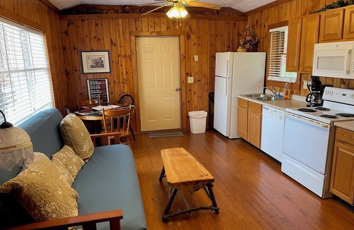Clayton Cottage | The Clear View Cottage - Romantic 1 BR/1 bath with large deck & hot tub