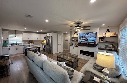 Titusville House | The Country Club Cottage NEW! Watch launches from driveway or walk to the river!