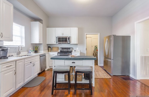 Orchard Knob House | The De'Vine Home- 5 mins. from Downtown