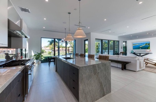 Lake Ida Shores House | The Delray Luxe Haven - Waterfront Modern Retreat!