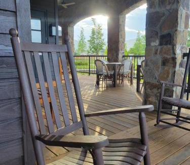 Dillard Hotel | The Dillard House