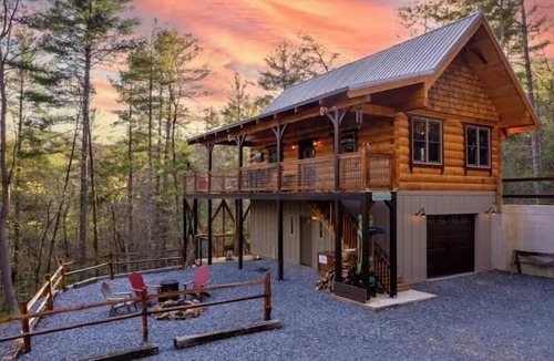 Cherry Log Cabin | THE DREAM ROOM/Quiet & Romantic new build - Blue Ridge/Cherry Log GA.