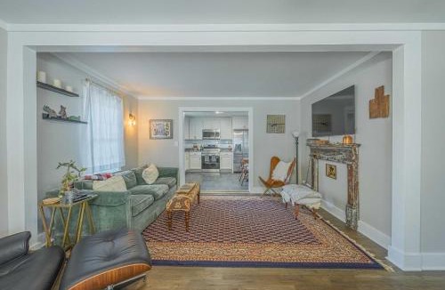 Athens House | The Eclectic Inn Downtown