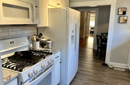 Statesville House | The Elm: 1923 Bungalow - Historic Downtown District