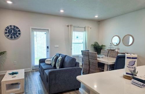 Gulf Breeze House | The Emerald Paradise