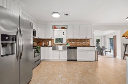 Stuart House | The Flamingo House: Pool, Hot tub, Game Room