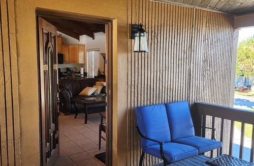 Le Barons Of Titusville Apartment | The Fly Fish Flat