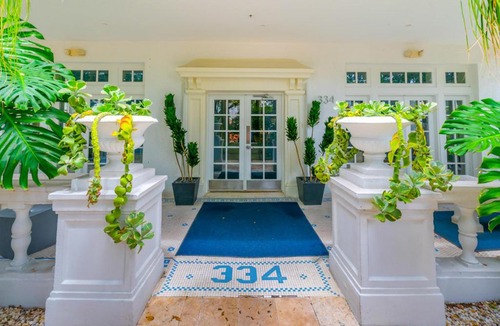 South Pointe Apartment | The Fountain 308 - One Bedroom Condominium