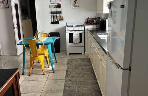 Naples House | The Funky Chicken studio is unique. Pet friendly. Key West atmosphere.