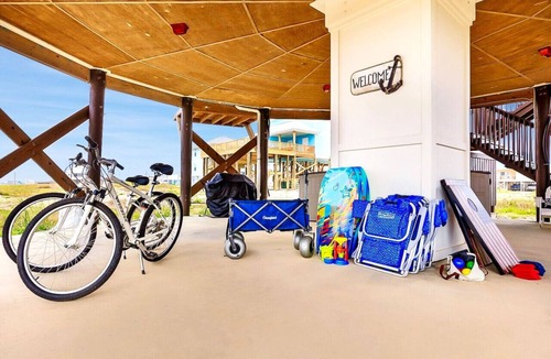 Southpointe Cottage | The Good Life · Ultimate Gulf Shores Getaway: Hot Tub, RV Pad, Fire-Pit & Beach