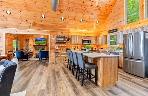 Sevierville Cabin | The Grand Haven — Weddings & Mountain Views