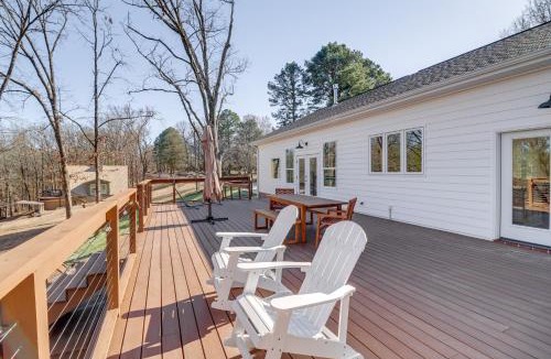 Heber Springs House | 'The Hamilton Heber Springs' Home w/Hot Tub!