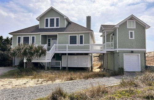 South Beach House | The Hartshorn House Oceanfront Five Bedrooms Private Beach Access 3 G