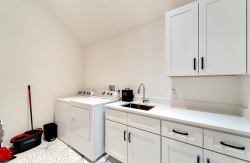 Old Seminole Heights House | The Hideaway - 3 Bed/3.5 Bath on water in Tampa Bay