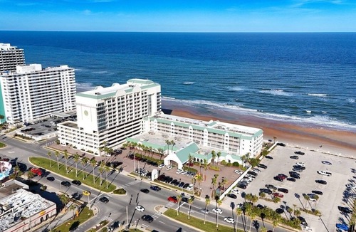 Ortona Park Apartment | The Hideaway | Direct Oceanfront Studio