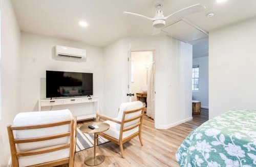 Thompson's Station House | The Hideout Upscale 1 Bed Private Outdoor Space